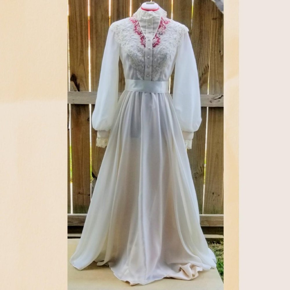 Vintage 70s ivory high neck lace bishop sleeve Bridgerton boho wedding Dress